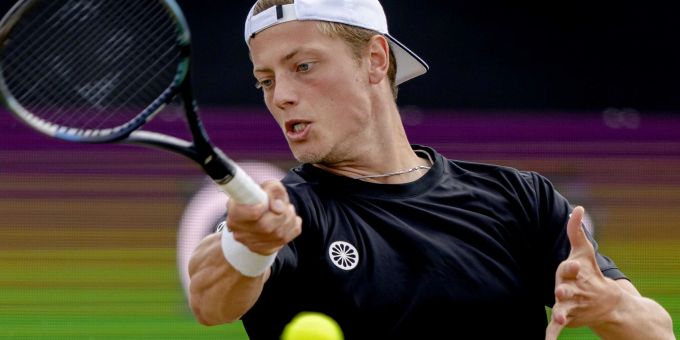 Die Nummer 205 der Welt, Tim van Rijthoven, setzte sich im Finale gegen Daniil Medwedew mit 6:4, 6:1 durch. Tim van Rijthoven