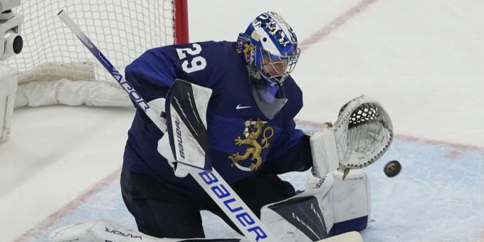 Harri Sateri beim Finalspiel an den Olympischen Winterspielen in Peking. (AP Photo/Jae C. Hong) ehc biel