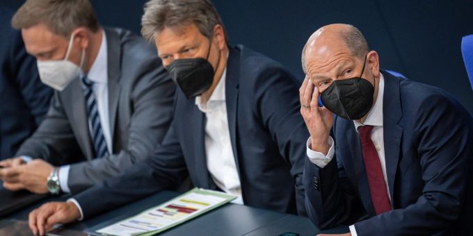 Olaf Scholz, Robert Habeck und Christian Lindner im Bundestag. Olaf Scholz, Robert Habeck und Christian Lindner im Bundestag.