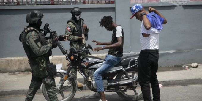 Nach Bandenkämpfen - UN-Sicherheitsrat will Kleinwaffenstopp in Haiti