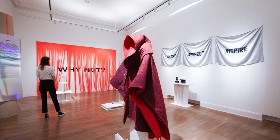 «Ask Me if I Believe in the Future»: Vier internationale Designerinnen und Designer zeigen im Museum für Kunst und Gewerbe in Hamburg bis zum 23. Oktober mit ihren Arbeiten ihre Interpretation der Zukunft, ihre Erwartungen und Visionen.