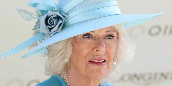 Witzelte über Archie - Herzogin Camilla soll die Royal-Rassistin sein