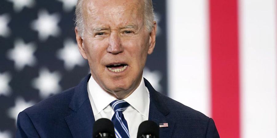 Joe Biden hält eine Rede. Der US-Präsident die Staats- und Regierungschefs des Verbands südostasiatischer Staaten Asean zu einem Sondergipfel im Mai nach Washington eingeladen. Das teilte die Sprecherin des Weissen Hauses, Jen Psaki, am Samstag mit. Foto: Carolyn Kaster/AP/dpa