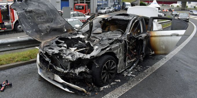 A2 / Sursee LU: Personenwagen ausgebrannt – niemand verletzt A2 / Sursee LU: Personenwagen ausgebrannt – niemand verletzt