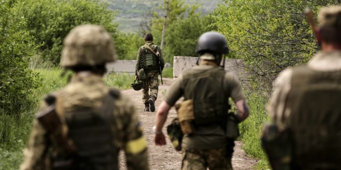 Die russische Armee soll den ukrainischen Truppen schwere Verluste zugefügt haben. (Symbolbild) Russian ukraine krieg