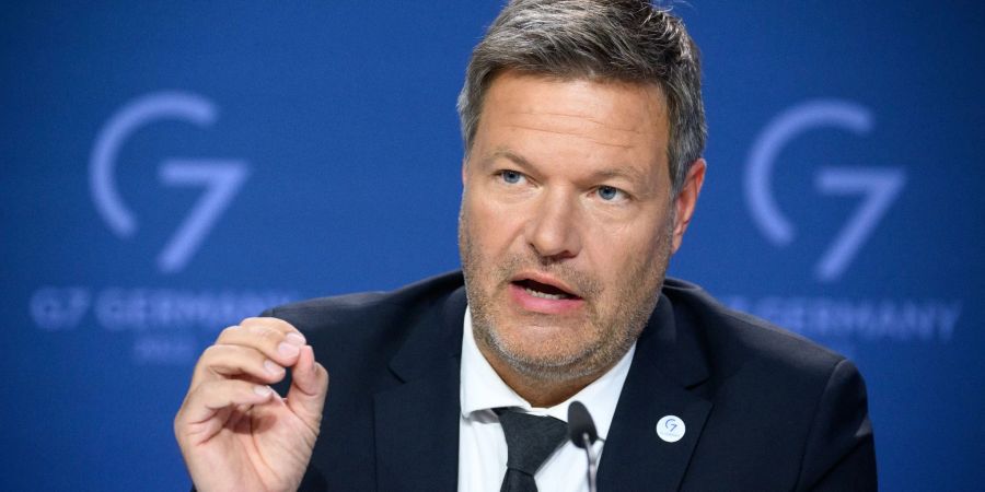 Der Bundesminister für Wirtschaft und Klimaschutz will angesichts des Ukraine-Kriegs die Globalisierung und Handelspolitik neu ausrichten.