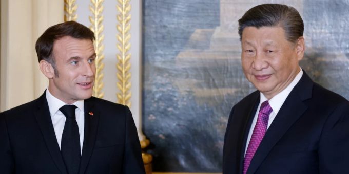 Jinping Xi bei seinem Treffen mit Macron. Xi