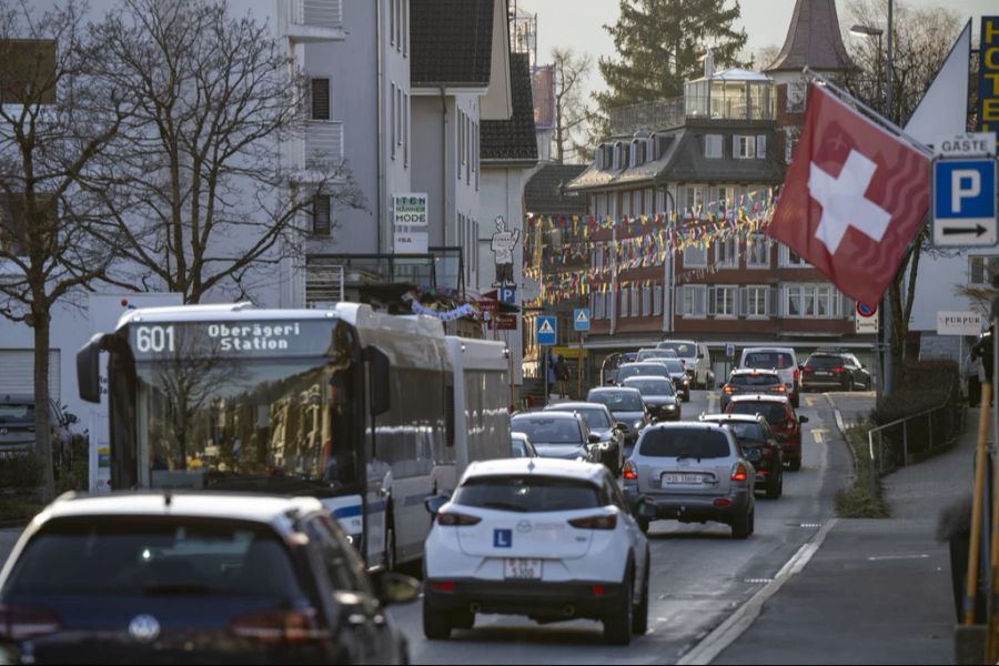 In Unterägeri ZG wurden Überwachungskameras montiert, obwohl der Datenschutz sich gegen die Bewilligung aussprach.