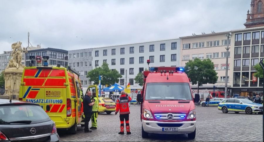 Er musste schwerverletzt ins Spital gebracht und notoperiert werden.