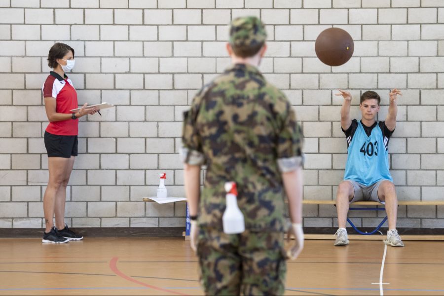 Beim Sporttest bei der Rekrutierung sank die Punktzahl.