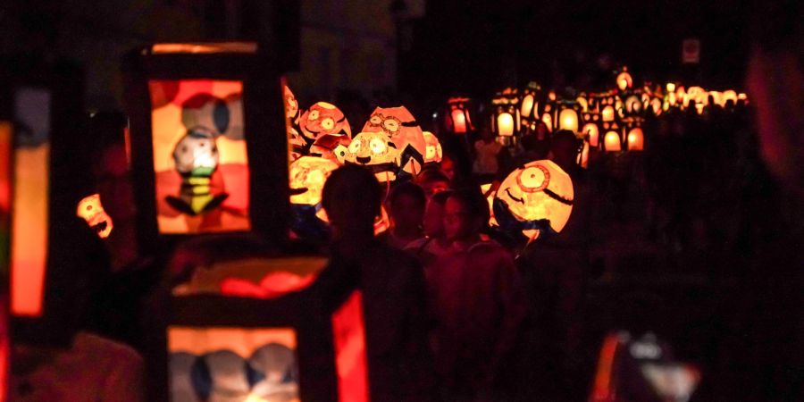 Aus Sicherheitsgründen: Am Lampionumzug nehmen nur noch die 2. bis 5. Klassen teil. aob