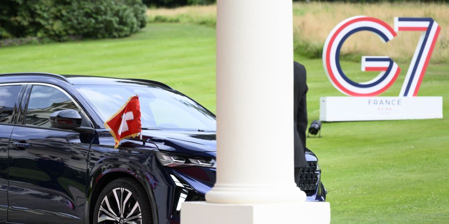 g7