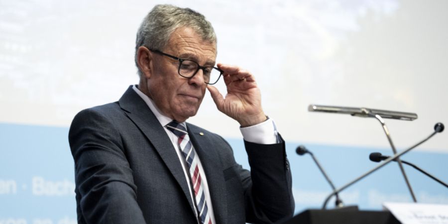 Der Zürcher Finanzdirektor Ernst Stocker (SVP) erwartet 2027 schwarze Zahlen für den Kanton.