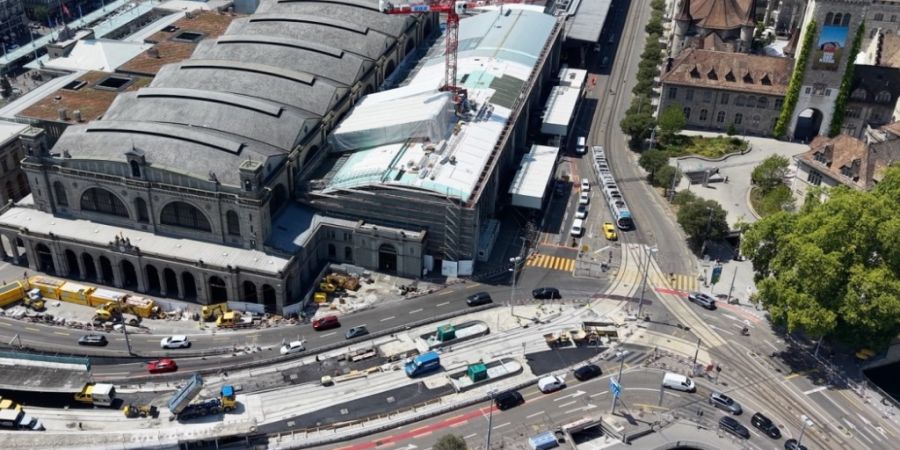 Der Nordtrakt des Zürcher HB in der Nähe des Landesmuseums wird derzeit umgebaut - bei laufendem Betrieb.