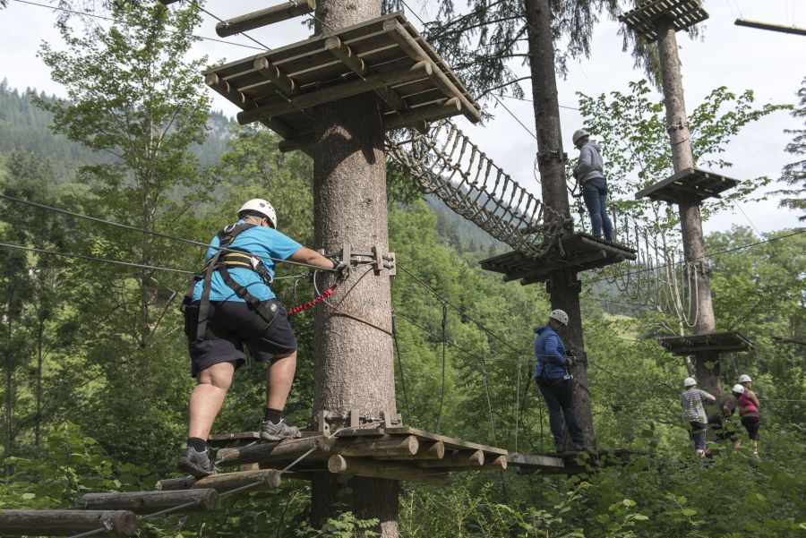 Doch eigentlich wäre genau jetzt die beste Saisonzeit für die Kletterparks.