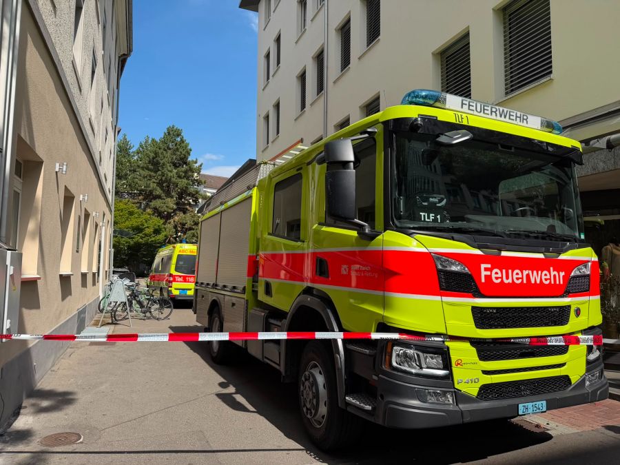 Die Feuerwehr ist im Zürcher Seefeld im Einsatz.