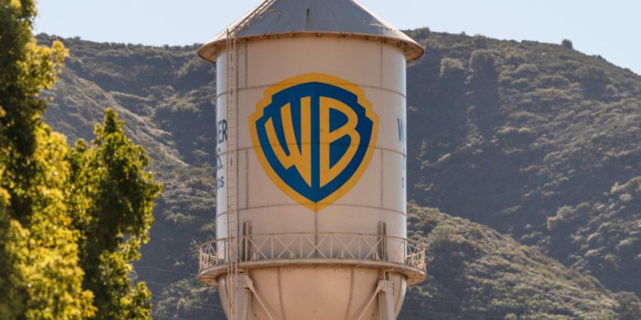 Klagen mehrerer US-Bundesstaaten und Drehbuchautoren halten die Übernahme des Hollywood-Urgesteins Warner Brothers auf. Vor nächsten März dürfte nicht viel passieren. (Archivbild)