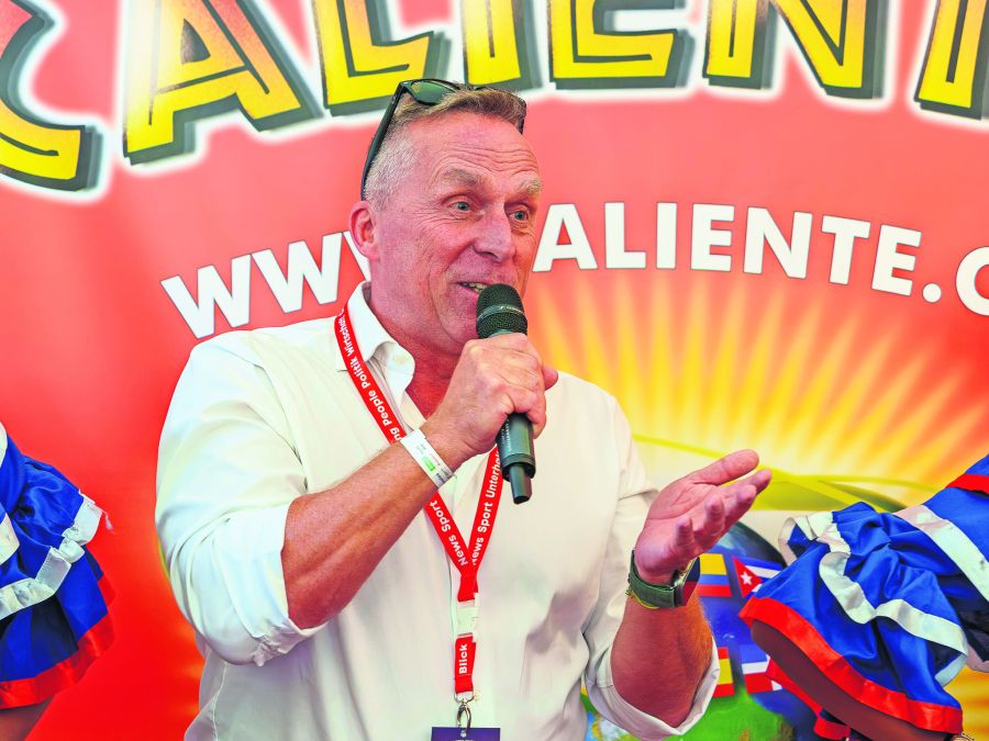 Seit Jahren ein treuer Freund des Caliente! Latin Music Festivals: Bernd Bauer, CEO der Fluggesellschaft Edelweiss.