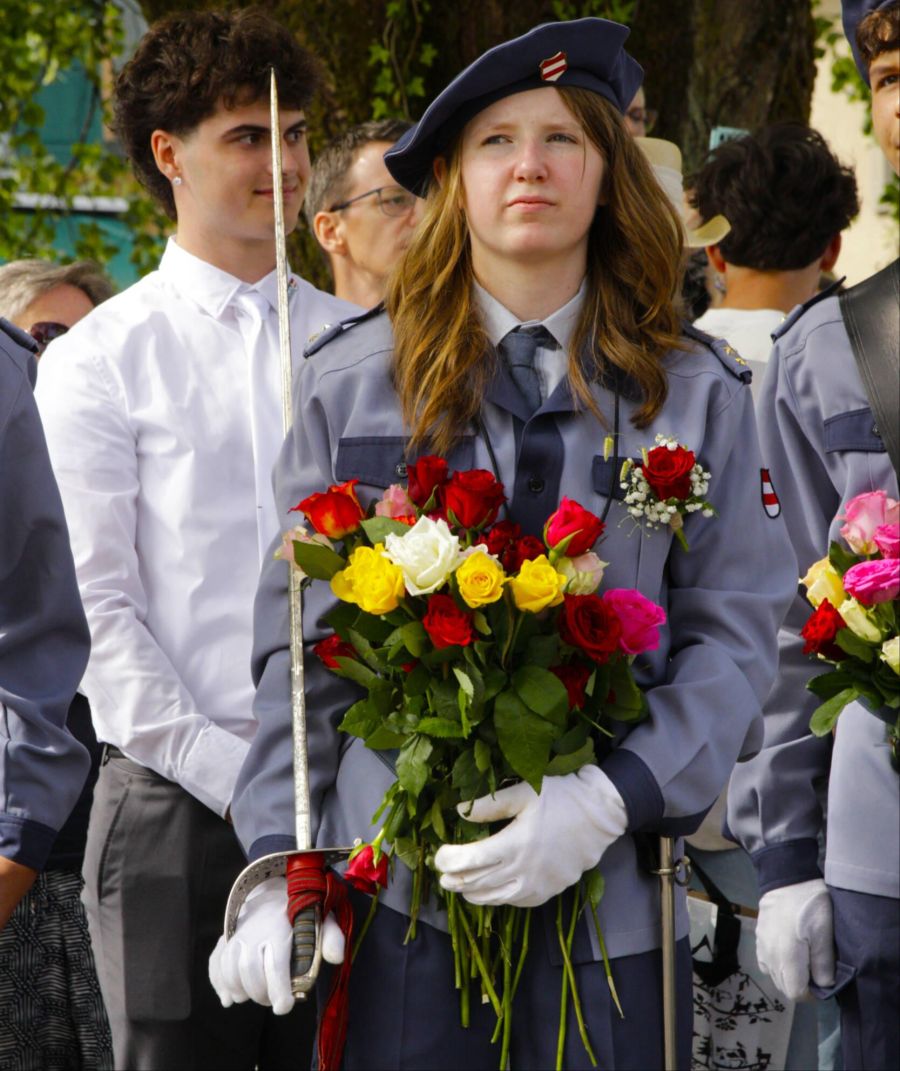 Frau Kadettenhauptmann Zoey Gerlach.