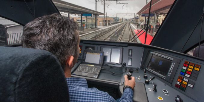 SBB-Lokführer dürfen schneller fahren, wenn sie Zeit aufholen müssen. SBB