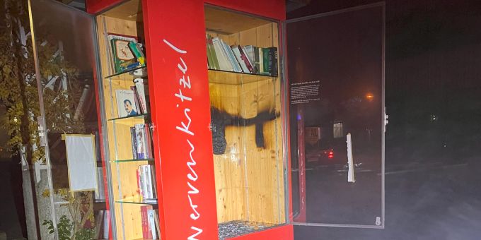 Zwei Brände - St. Gallen: Bücherkasten in Brand gesteckt