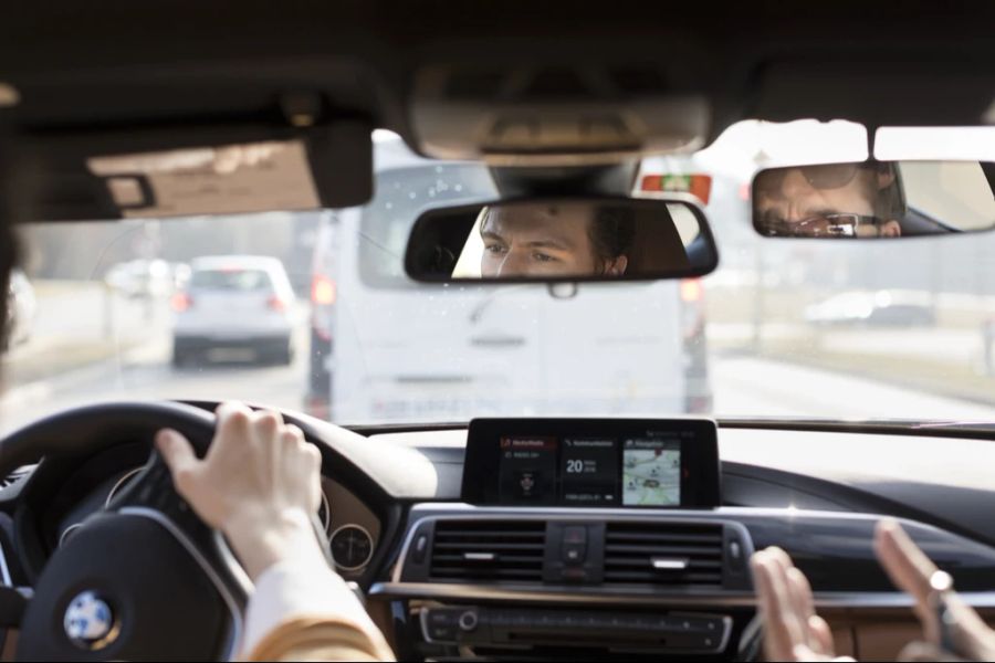 Aber auch mangelnde Konzentration sei ein Problem, sagt ein Fahrlehrer aus Winterthur.