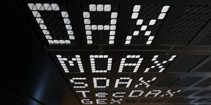 Vor der Berichtssaison halten sich die Anleger im Dax zurück. (Archivbild) Vor der Berichtssaison halten sich die Anleger im Dax zurück (Archivbild).