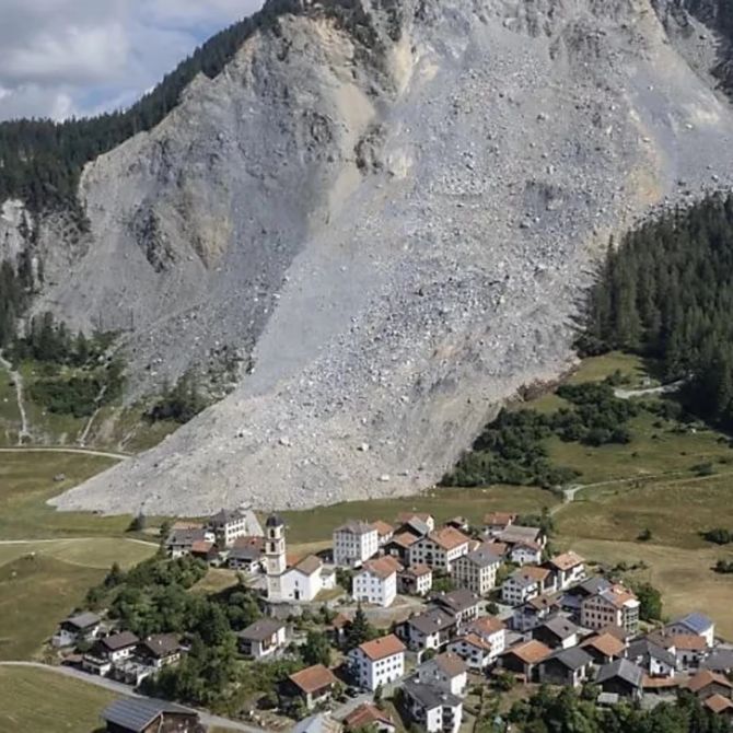 Brienz Schutthalde Evakuierung Hang