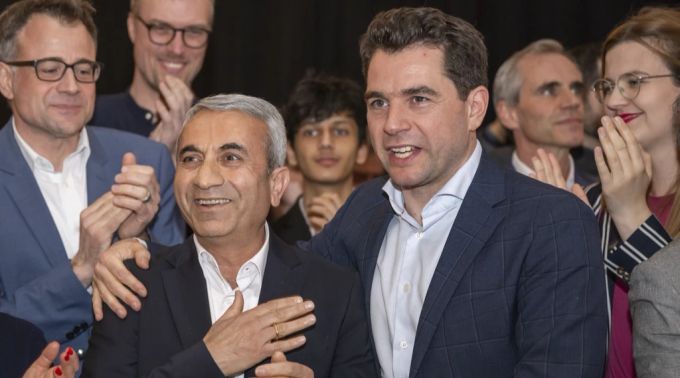 Jérôme Thiriet (r.) zusammen mit Mustafa Atici (SP). Basel Wahlen Grüne SP