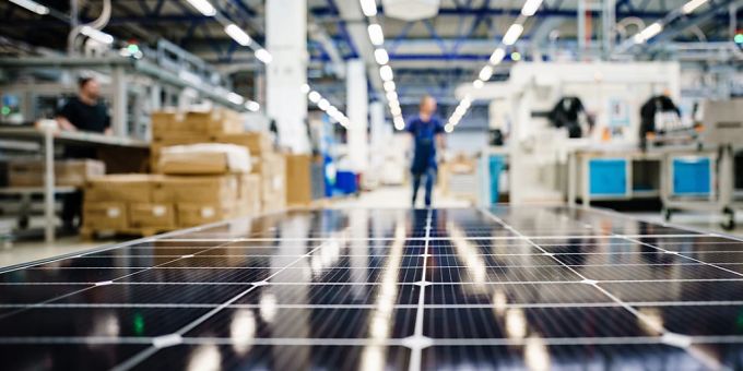 Das finanziell angeschlagene Solartechnikunternehmen Meyer Burger hat die angekündigte Kapitalerhöhung durchgeführt. Dem Unternehmen fliessen 207 Millionen Franken an frischem Kapital zu.(Archivbild) Das finanziell angeschlagene Solartechnikunternehmen Meyer Burger hat die angekündigte Kapitalerhöhung durchgeführt. Dem Unternehmen fliessen 207 Millionen Franken an frischem Kapital zu.(Archivbild)