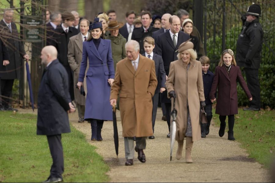 Nun muss die royale Familie gut zusammenhalten – allen voran König Charles und Prinzessin Kate.