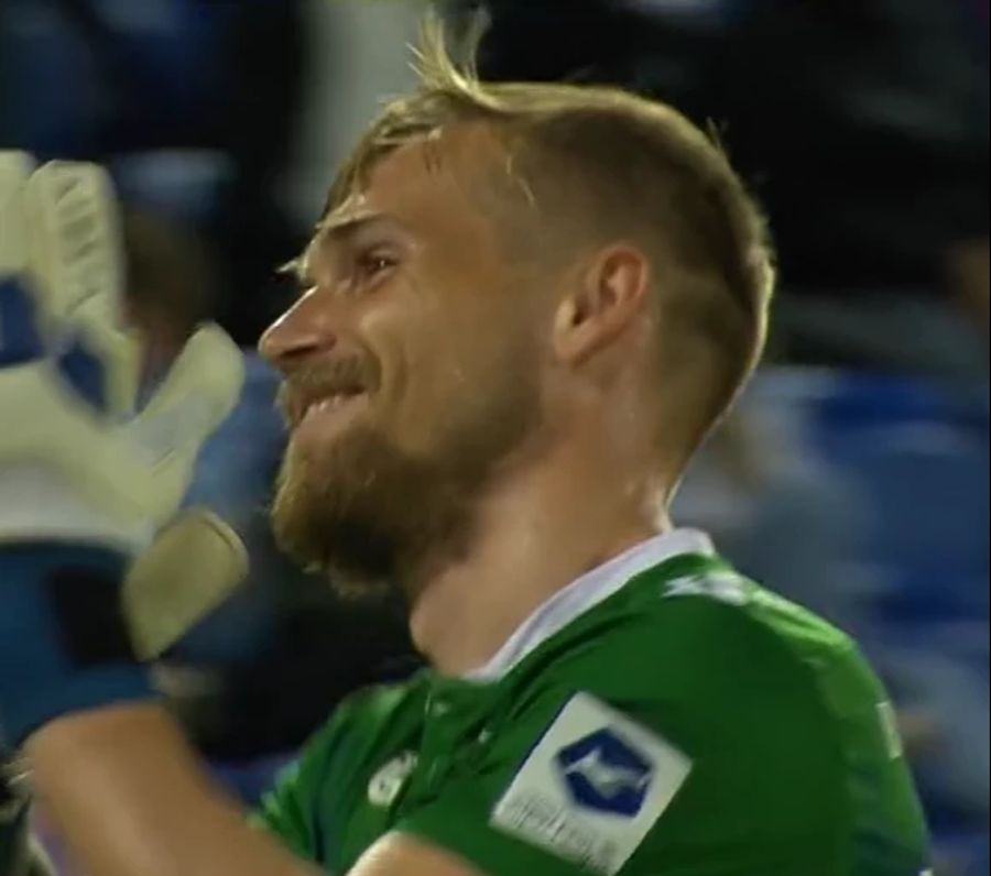 Grund dafür ist eine provokante Geste von Ouchy-Goalie Jérémy Vachoux in Richtung der FCB-Fans.