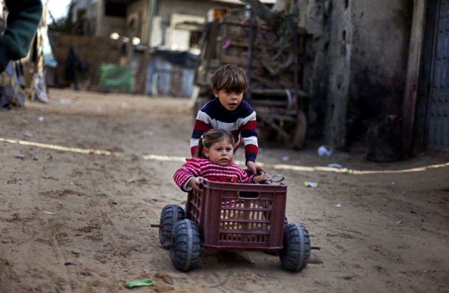 Das umgebaute Papamobil soll grundlegende Gesundheitsversorgung für palästinensische Kinder bereitstellen. Hier spielende Kinder in Gaza. (Archivbild)