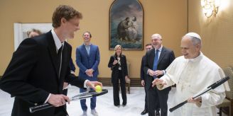 «Wollen Sie spielen?» - Papst Leo empfängt Tennisstar Jannik Sinner