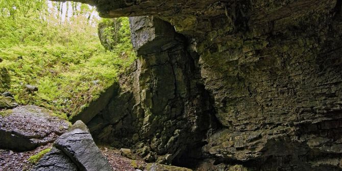 Höhle