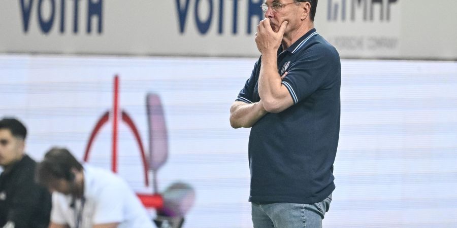 Dieter Hecking bleibt auch im Abstiegsfall.