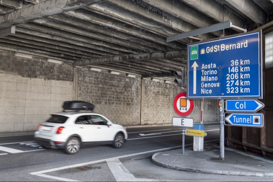 Der Grosse-St.-Bernhard-Tunnel verbindet die Schweiz mit Italien.