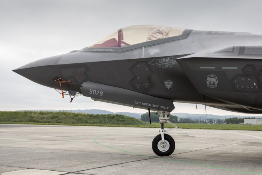 Die USA hat der Schweiz mitgeteilt, dass Mehrkosten von bis zu 1,3 Milliarden Franken für die Jets anfallen könnten.