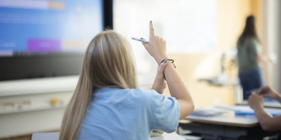 Mädchen Schule Handheben