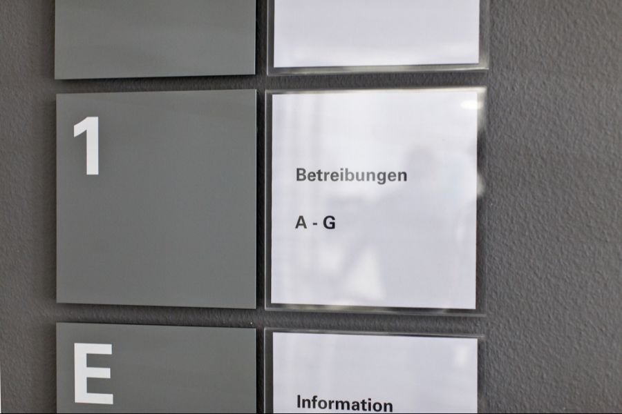 Obwohl die Forderungen absurd sind, erhalten sie einen Eintrag ins Betreibungsregister.