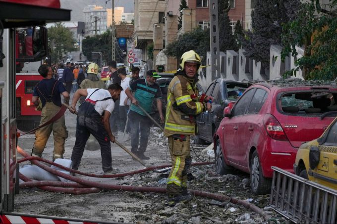 Israel bombardiert die iranische Hauptstadt Teheran aus der Luft. Nahost-Konflikt