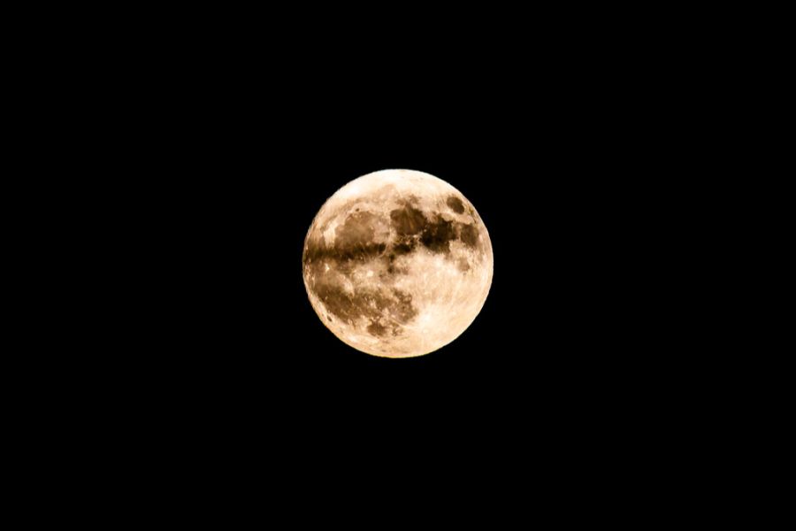 Stattdessen steigen die Chancen, dass der Asteroid auf dem Mond der Erde einschlägt.