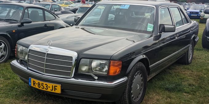 S-Klasse W126 (1979-1991): Für viele die S-Klasse schlechthin, was Stil, Komfort und Eleganz angeht. S-Klasse W126