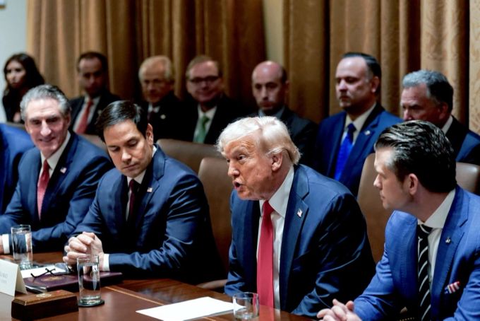 «Donald Trump setzt bei seiner Wahl des Kabinetts auf Loyalität statt Kompetenz», so US-Experte Manfred Elsig. (Archivbild) Donald Trump