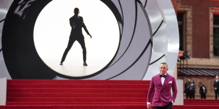 amazon kontrolle james bond