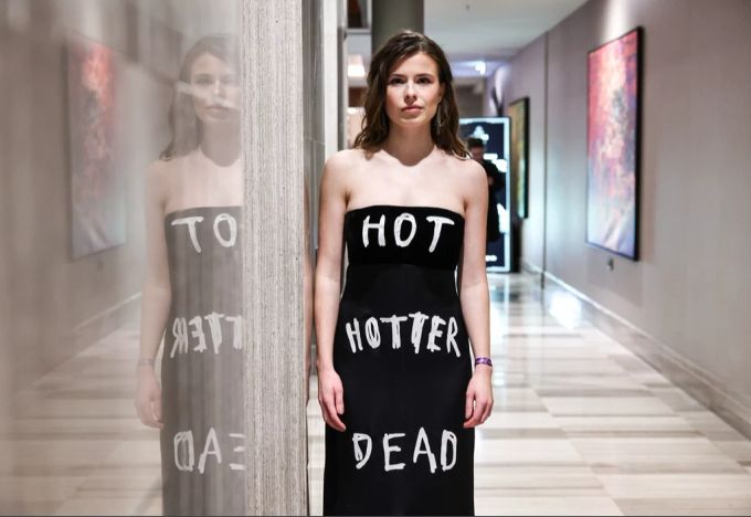 Mit diesem Kleid wollte Neubauer auf die Klimaerwärmung aufmerksam machen. Luisa Neubauer