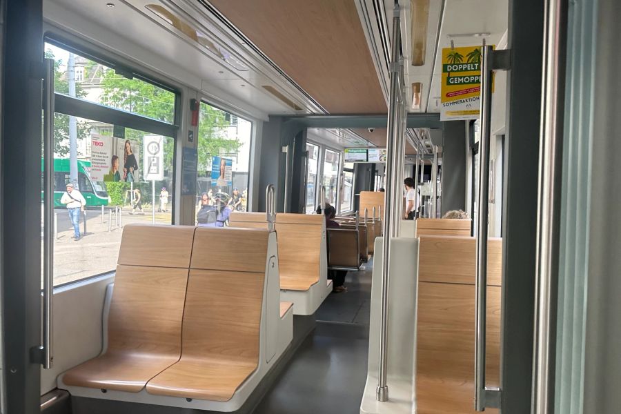 Das etwa Zweijährige hatte bereits während der gesamten Tram-Fahrt ununterbrochen geschrien.