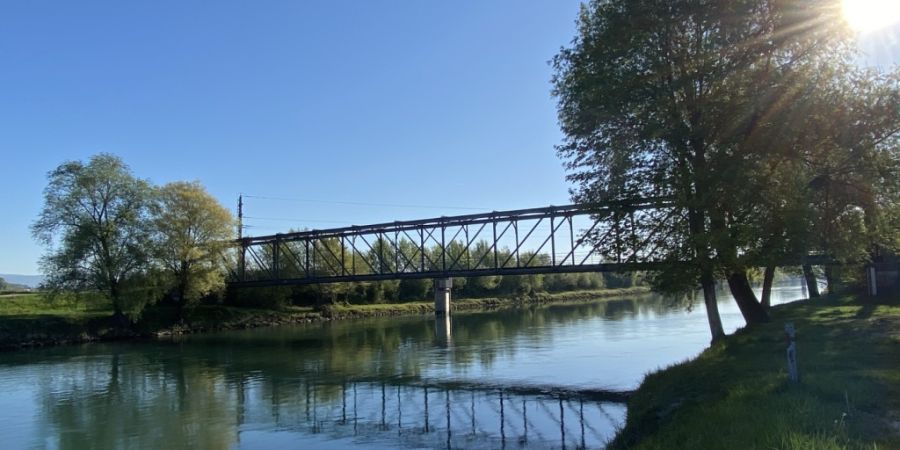 Nicht von ungefähr nannte der Volksmund die Walperswilbrücke über den Hagneckkanal «Chlefelibrügg». Mit der Sanierung des Bauwerks dürfte das Klappern der Gitterroste beim Befahren...