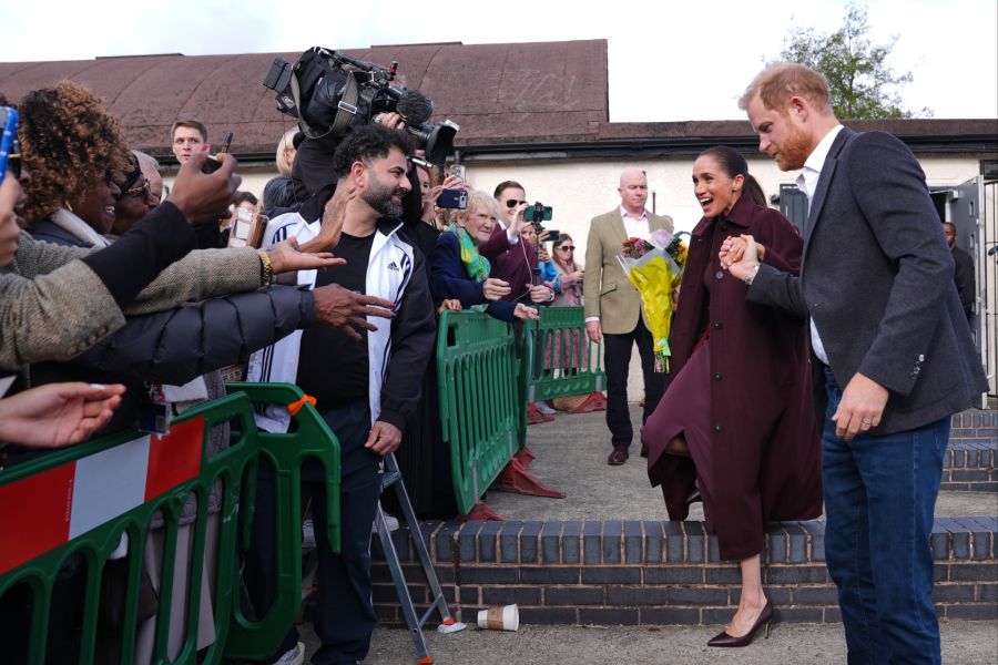 25 Prozent der Befragten sehen ihn in einem positiven Licht, Meghan kommt auf 22 Prozent.