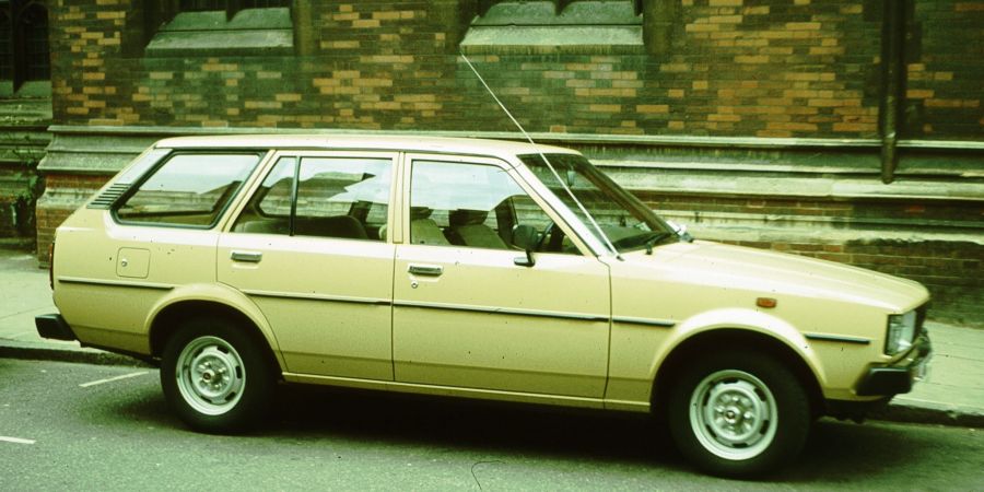 Toyota_Corolla_E70